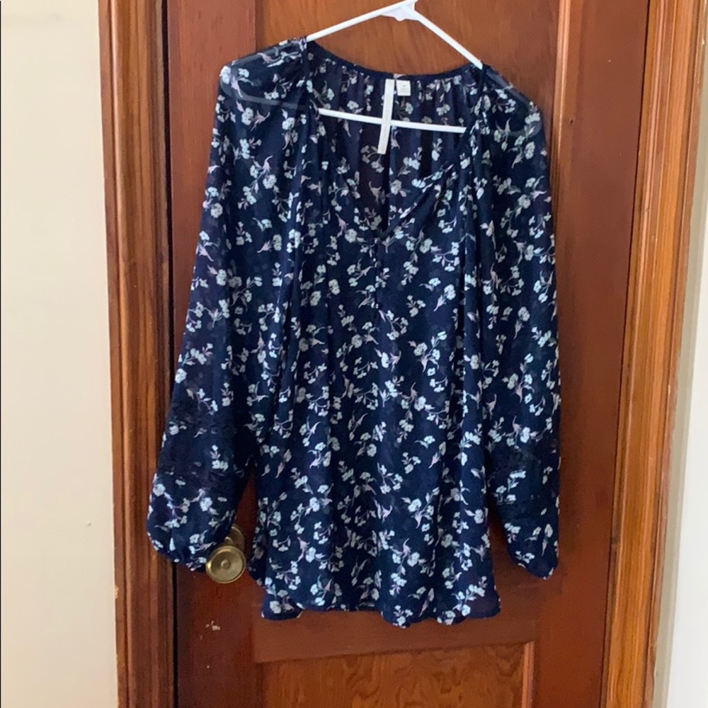 LC blouse medium